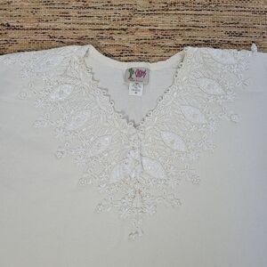 VINTAGE Lace and Shoulder Pad Shirt